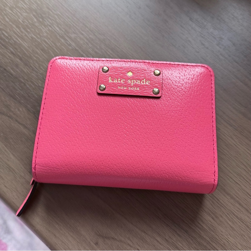 Kate Spade Cara Wellesley Medium Wallet in Peony Pink